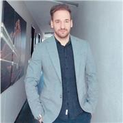 Deutschlehrer, erfahrungsvoll, kreativ, geduldig, interessant, humorvoll, flexibel, verantwortungsvoll